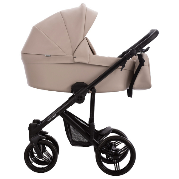Детская коляска Bebetto Magnum Light Pro 3 в 1