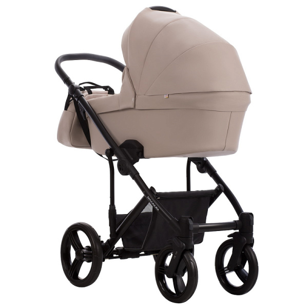 Детская коляска Bebetto Magnum Light Pro 3 в 1